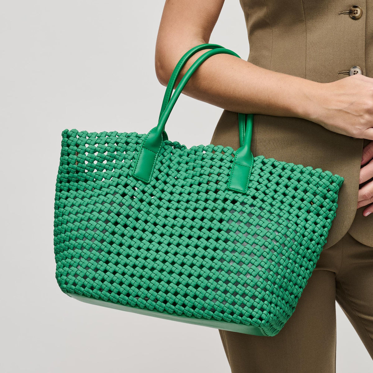 Woman wearing Kelly Green Sol and Selene Solstice - Medium Tote 841764109956 View 4 | Kelly Green