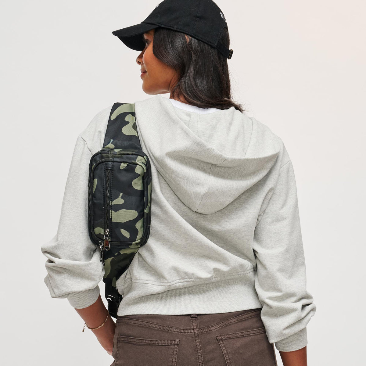 Woman wearing Camo Sol and Selene Hip Hugger Belt Bag 841764104135 View 2 | Camo