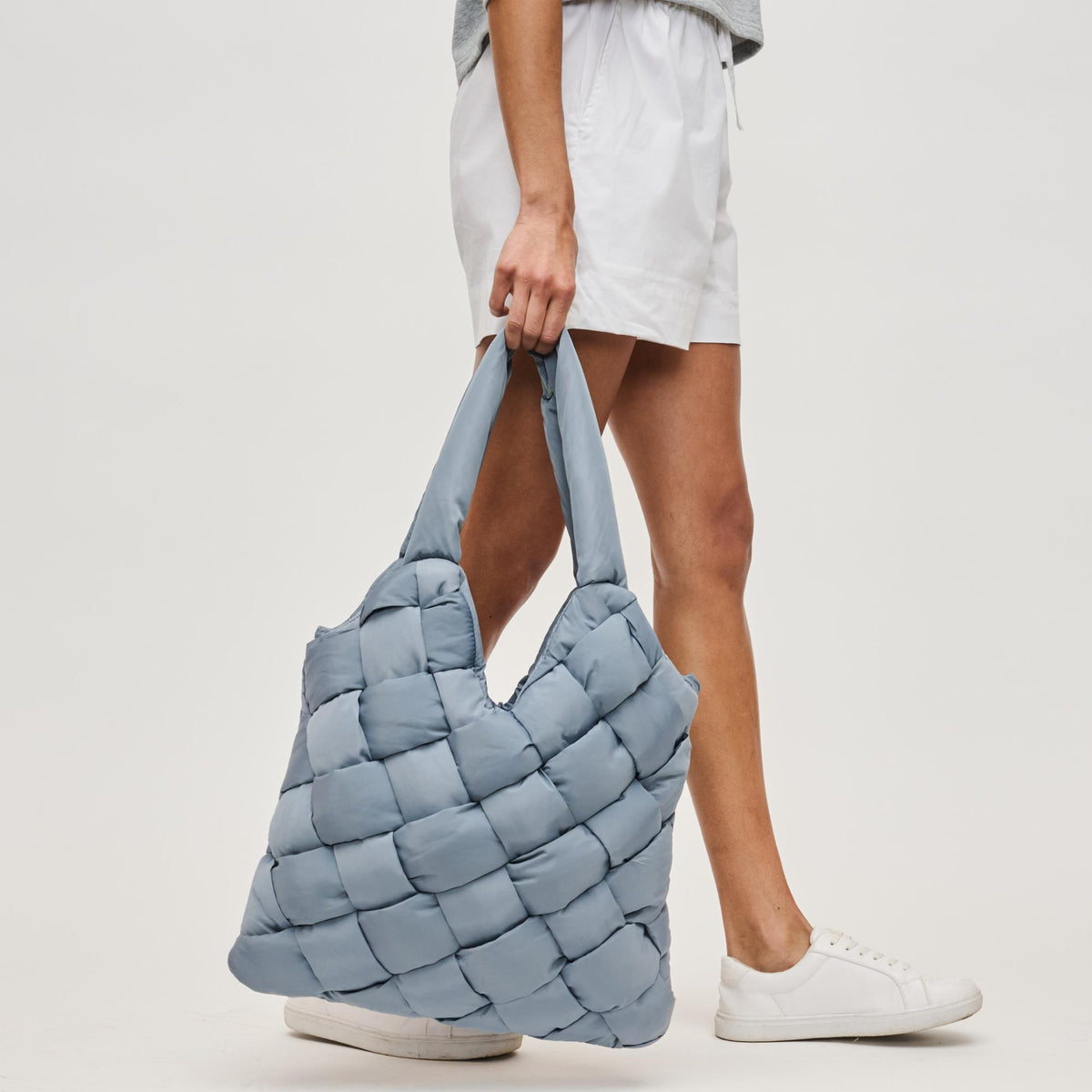 Woman wearing Slate Sky Sol and Selene Illumine Tote 841764111942 View 4 | Slate Sky