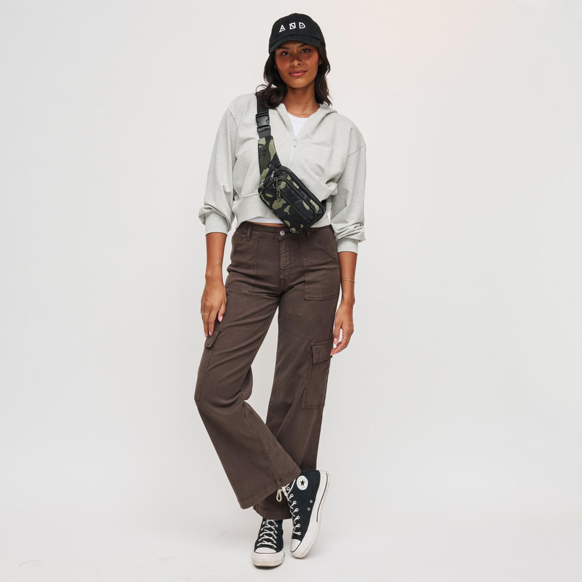 Woman wearing Camo Sol and Selene Hip Hugger Belt Bag 841764104135 View 4 | Camo