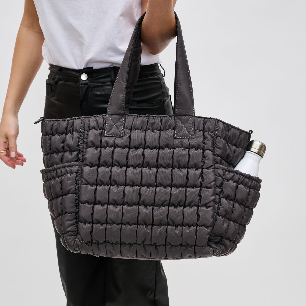 Woman wearing Carbon Sol and Selene Dreamer Tote 841764108454 View 1 | Carbon